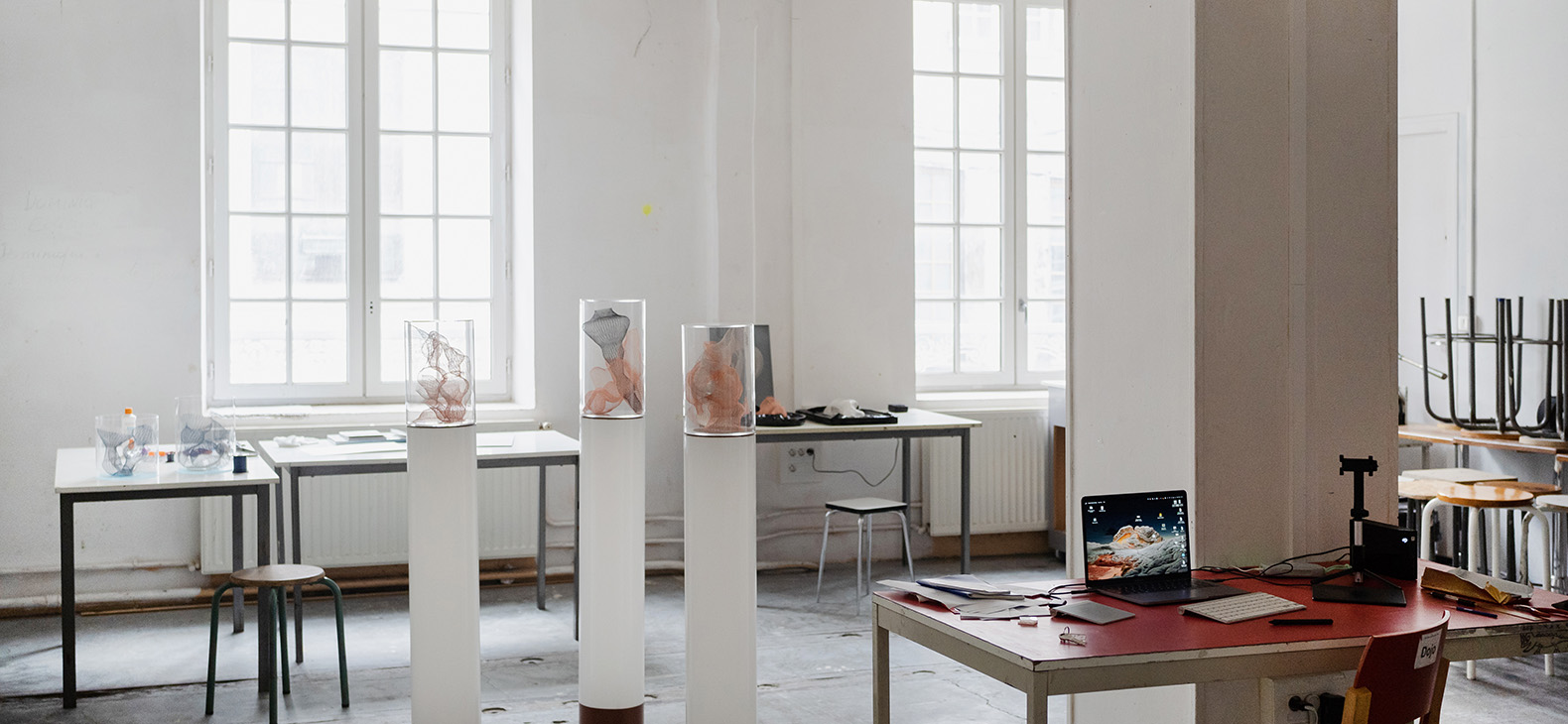 Residency Program Schafhof / District of Upper Bavaria: Focus /> Orléans; Image: View of one of the studios on site; works by artist Julia Smirnova can be seen in the room.